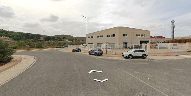 Foto e8d65999-661d-4776-9b2e-e95606ee9bc6. Bâtiment à usage industriel dans Campo Alto-Club de Campo Elda
