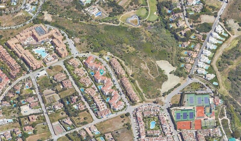 Foto e18dbc9c-6dbc-40f4-b578-aecb9947a2d7. Piso en Bel - Air Estepona