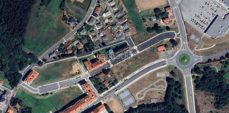 Foto 2ce86d47-262c-45c3-b520-10db2576d579. Edifici a Lalín