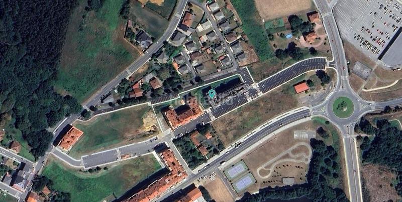 Foto 57d8c20f-3f4d-4daa-821e-1e91fa9c6825. Edifici a Lalín