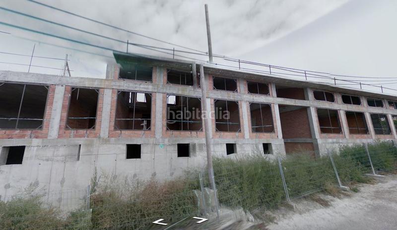 Foto ef578a27-0563-4000-b2c7-7a58fb34f201. Edifici a Almudévar