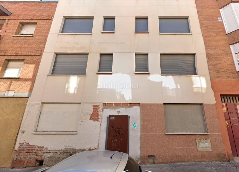 Foto d37b19f8-e662-42d5-bbc5-1f1bc0112a32. Edificio en Pradolongo Madrid