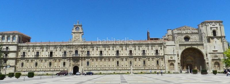 Foto 9ff6ef5d-a96c-4eed-adc0-b9d637c68451. Edificio en La Asunción - La Inmaculada León