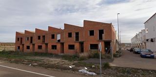 Edificio en Albuera (La)