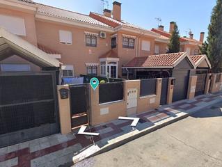 Casa adossada a Parque Manuel de Vega-Carretera de Ugena