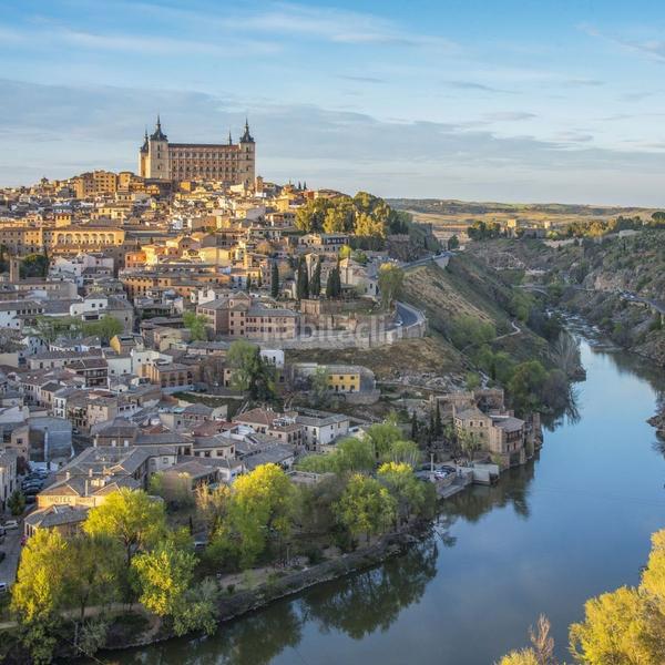 Foto 636eeb82-24ae-440d-8557-36ed1ab617c1. Edifici a Camarena