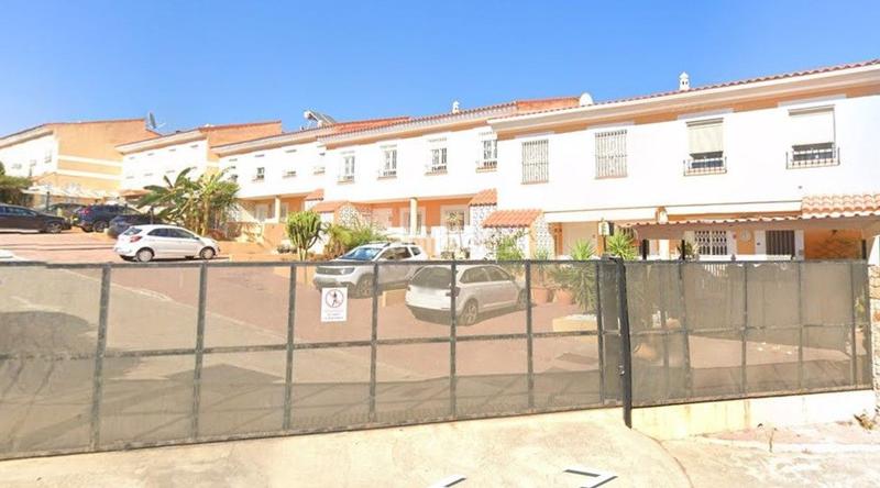 Foto fabb9ae9-e0a3-470b-9e2a-07d392d6a0cb. Casa en La Duquesa Manilva