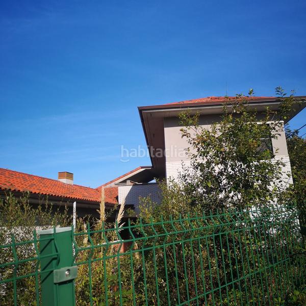 Foto 8d8cf334-cee9-42ef-aaa2-cc8e5eb293a8. Edifici a Celorio-Poó-Parres Llanes