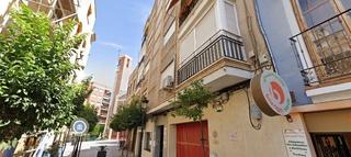Appartement à Alcantarilla. Se vende vivienda alquilada