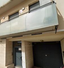 Pis a Poble Sec. 0portunidad inmueble sin posesión, okupado,