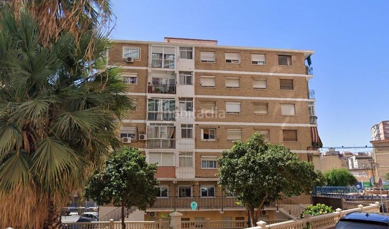 Foto be87cbb2-51b6-4e08-9d4d-2938cacaf977. Flat in Parque Victoria Eugenia Málaga