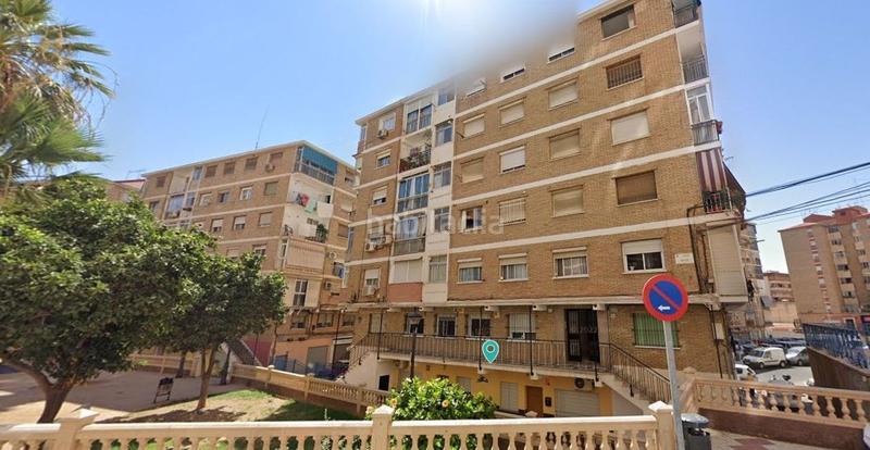 Foto 3b8af24d-0a6e-4a8c-9f15-6807fd338bb1. Piso en Parque Victoria Eugenia Málaga