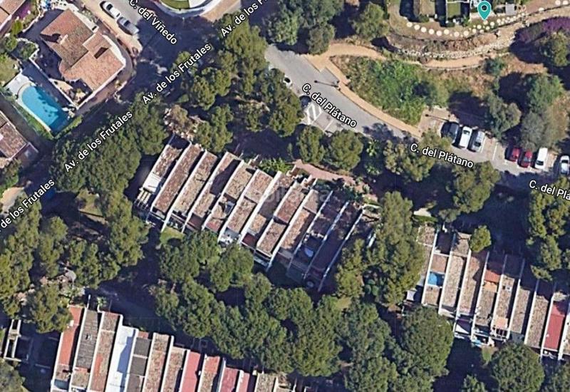 Foto aaf505ec-93a9-48dd-8df5-d5eaa49752bd. Casa adossada a Seghers Estepona