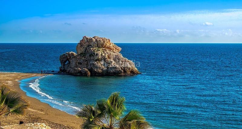 Foto e735f533-f13f-4fd4-90a0-4d80892e2ca3. Casa adosada en Almogía