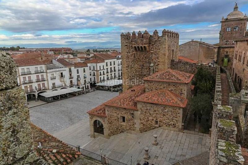 Foto fbeda2d9-b4fc-410d-bbe2-3ab2741bdeba. Etagenwohnung in Centro Cáceres
