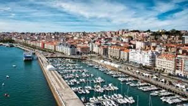 Foto 86d95b07-7de4-445d-9fdf-6dac94b50174. Local commercial dans Centro - Ayuntamiento Santander