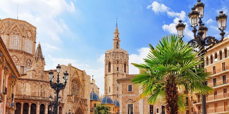 Foto 790a14a2-22fb-457b-97dd-e47370715417. Piso en Barrio Benicalap Valencia