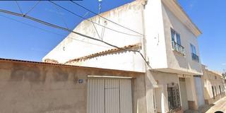 Maison jumelée à Barrax. Se vende imnueble alquilado