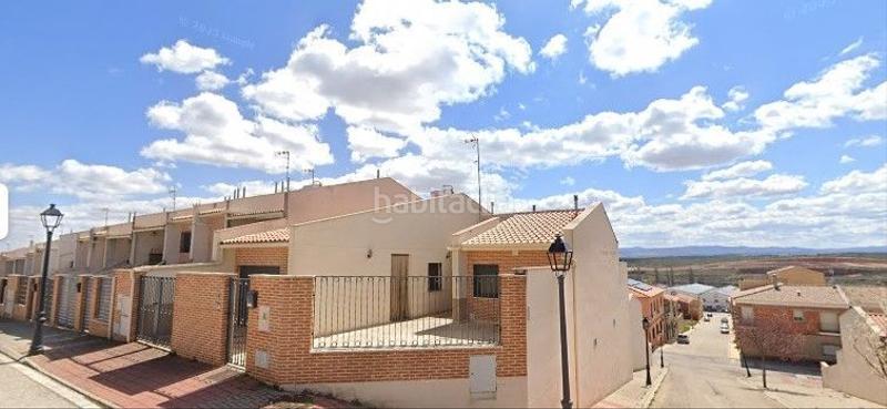 Foto 2ad4ff31-08d2-4ff8-8cd8-34ce5028700b. Casa adossada a Balazote
