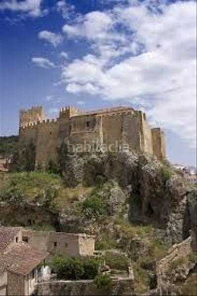 Foto ec3d34db-3175-45ad-b3e9-f1b9bbf4a757. Casa adossada a Balazote