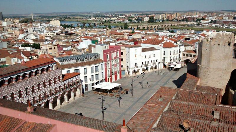 Foto 199efdc4-999a-4594-895e-1c024caefb2d. Piso en Almendralejo