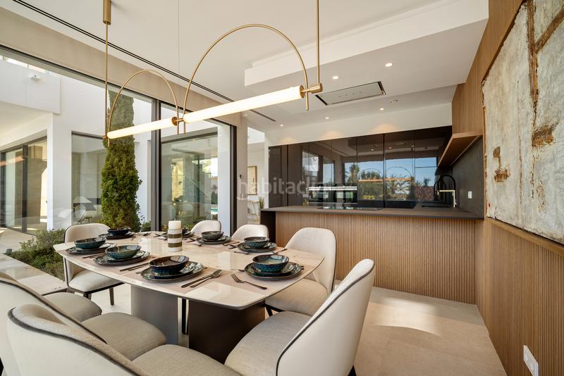 Foto 3c733076-ab45-46e7-b9f8-429cebeacba6. Chalet con camino riscaldamento parcheggio piscina in Marbella