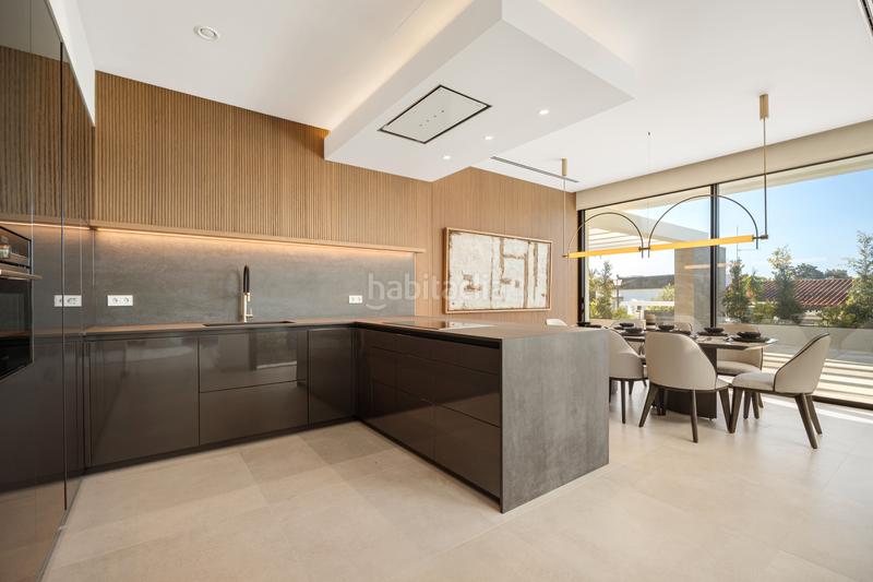 Foto 80d9edd0-62d1-4b06-94c1-95e7765a8686. Chalet con camino riscaldamento parcheggio piscina in Marbella