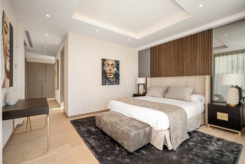 Foto 832910e4-18fc-4e1e-a89c-355c51aeadf1. Chalet con camino riscaldamento parcheggio piscina in Marbella