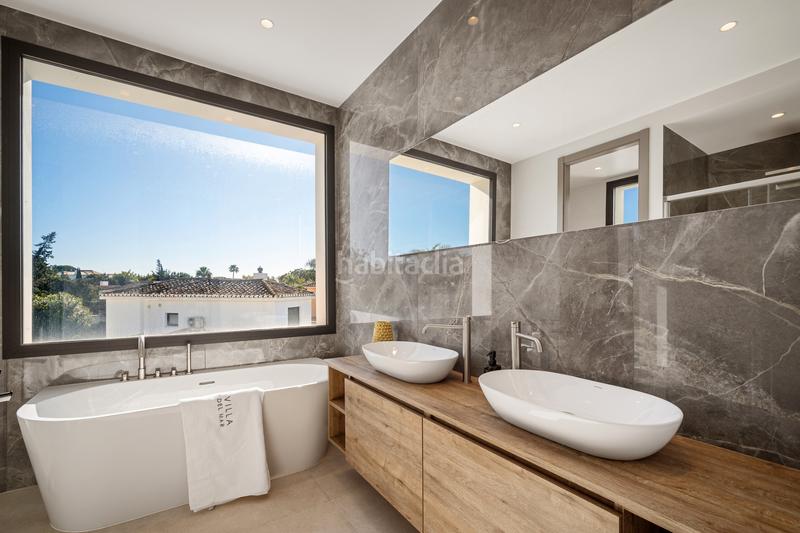 Foto e279032c-b81a-452a-b1bb-43e55d2231c9. Chalet con camino riscaldamento parcheggio piscina in Marbella