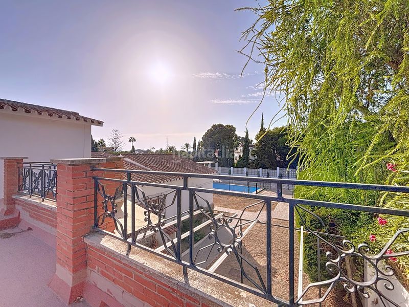 Foto 161d8d5d-bcc8-45cf-acba-8ff4831151a0. Chalet en calle reino de león 4 en Miraflores del Palo Málaga