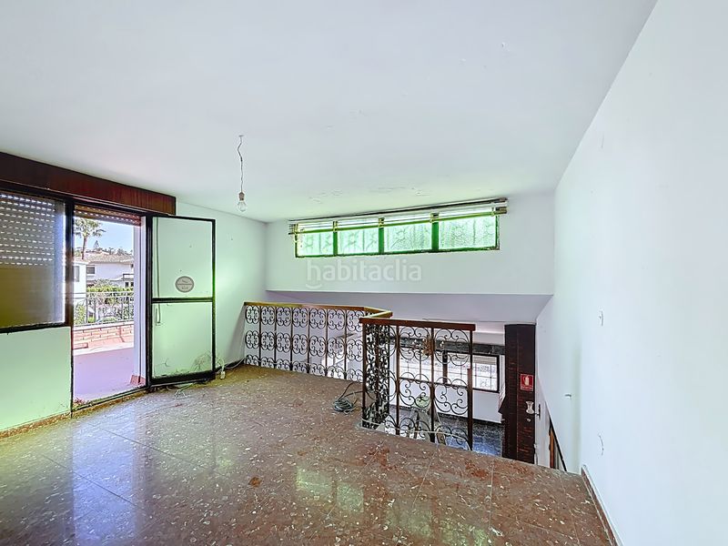 Foto 2c6224b4-a892-40d0-8bf2-d516a8b5b3e7. Chalet en calle reino de león 4 en Miraflores del Palo Málaga