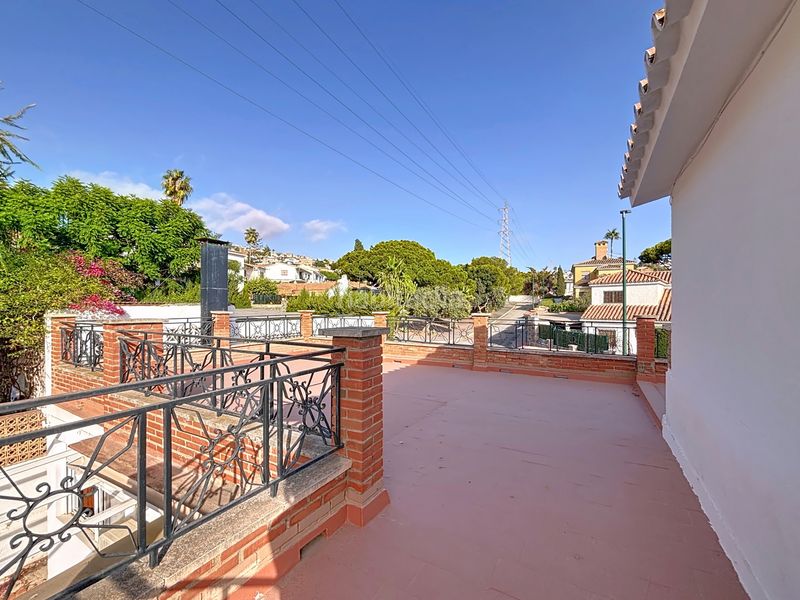 Foto 71335844-9649-4c0e-ab59-bd7f41c90295. Chalet en calle reino de león 4 en Miraflores del Palo Málaga