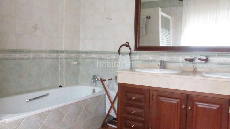 Foto 7e53aaa6-41d2-4723-b9cd-619b88b8cd9f. Casa a schiera in calle enebro 17 in San Pedro de Alcántara Pueblo Marbella