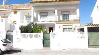 Casa adossada a Calle enebro 17