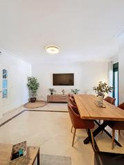 Casa adossada  Avenida grecia. Oportunidad unica!!!