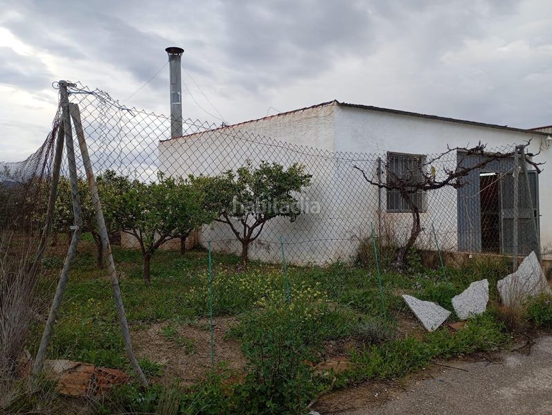 Foto 0311f573-13fa-456d-bb0f-c351aaa727bd. Masia amb aparcament a Gallardos (Los)