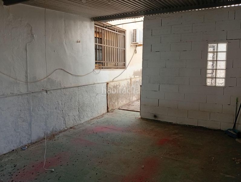 Foto ecdc07f1-b0f6-4568-965d-6764ecba1ddc. Aparcament cotxe a playa de Garrucha Garrucha