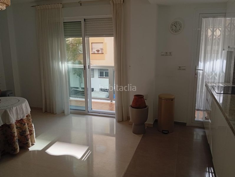 Foto 9908ef4f-cbdb-4941-a889-70db5964da40. Pis amb aparcament a puerto de Garrucha Garrucha