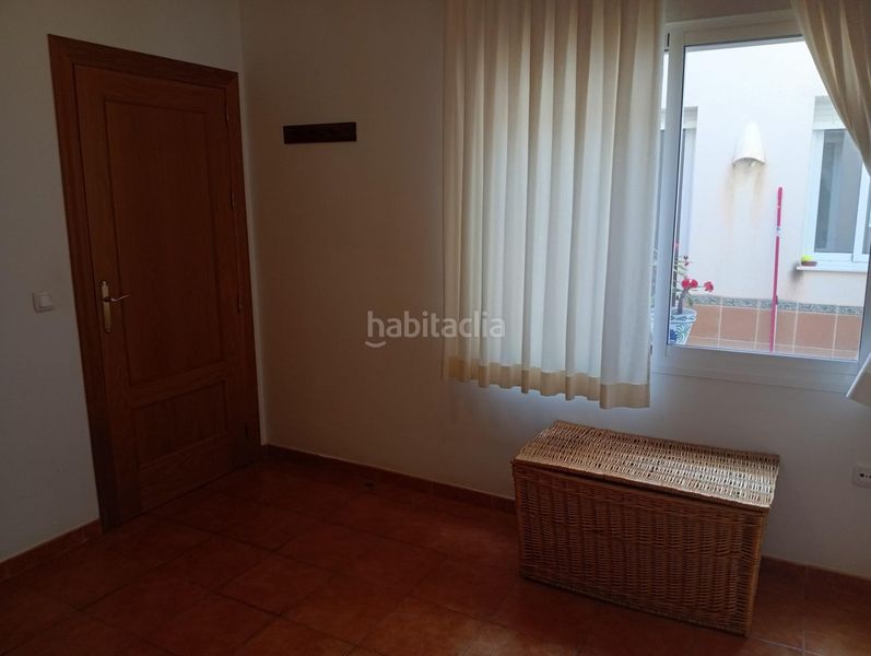 Foto 1123cbd8-07ec-4f7a-8828-34ba9fd4aaf2. Casa adossada amb aparcament a Gallardos (Los)
