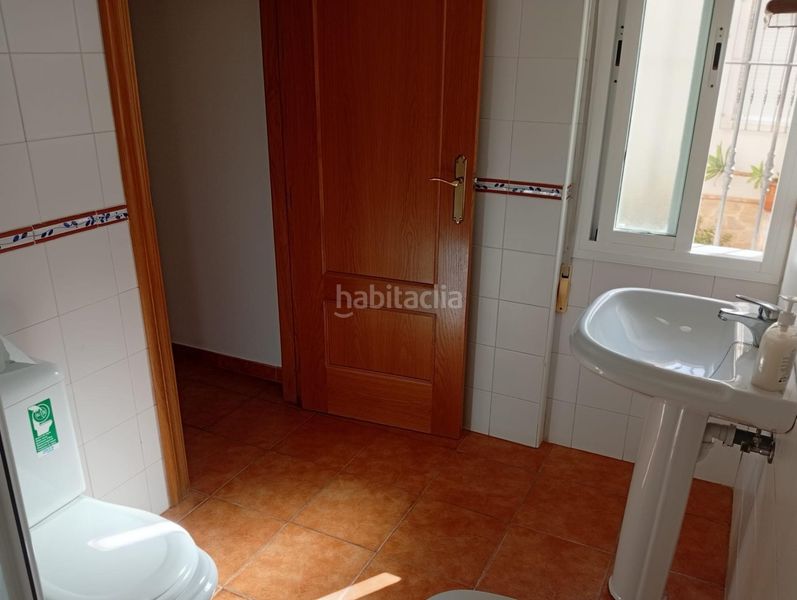 Foto 8c6454d2-742c-41b6-92f2-6a3ad868ef56. Casa adossada amb aparcament a Gallardos (Los)