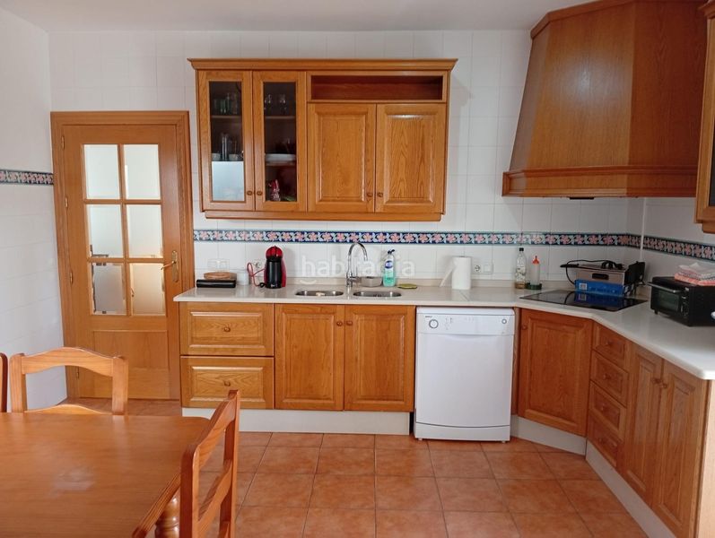 Foto a99256ba-4786-42bd-8d79-bf5eed9c041e. Casa adossada amb aparcament a Gallardos (Los)