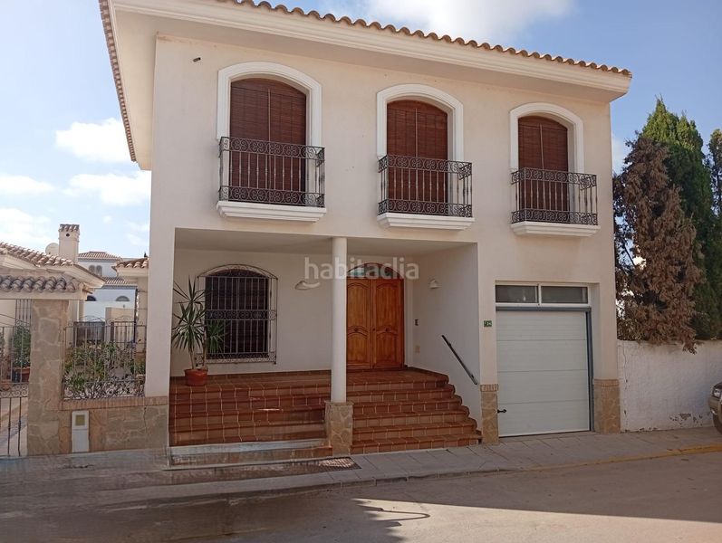 Foto b6915188-a890-4929-92be-90d03ca49ea3. Casa adossada amb aparcament a Gallardos (Los)