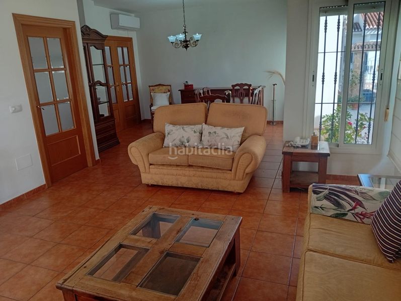 Foto bc09bca2-d4b0-4f73-9021-b7a06b26d501. Casa adossada amb aparcament a Gallardos (Los)
