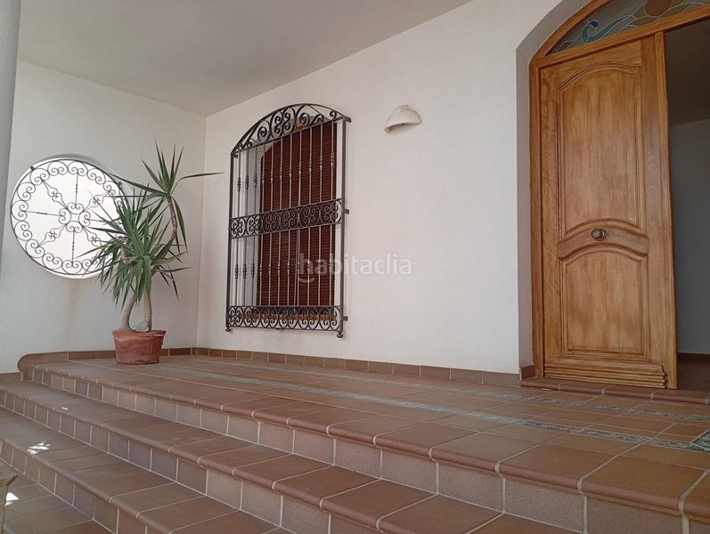 Foto f6270367-26a0-4fe6-9311-606375dbeb9e. Casa adossada amb aparcament a Gallardos (Los)
