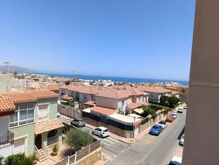 Pis a Puerto de Garrucha. Piso de 3 dormitorios con vistas amplias al mar