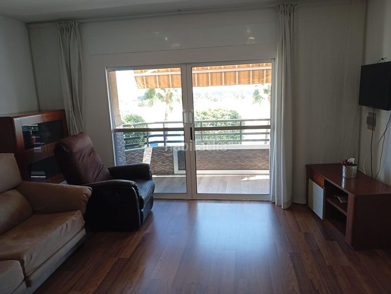 Foto a252b39a-a78f-42b5-b201-b871fb7b2b94. Pis a puerto de Garrucha Garrucha