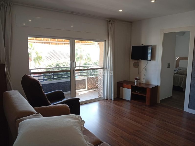 Foto b04d4bed-9b67-4917-bee5-a80f26d4ff69. Pis a puerto de Garrucha Garrucha