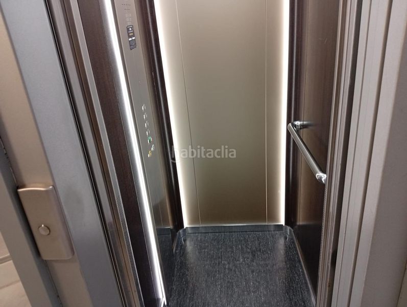 Foto c669db2d-e97b-47e5-9c2a-55f84f2481bd. Pis a puerto de Garrucha Garrucha