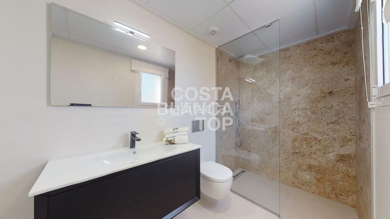 Foto d645efe8-38d0-47e0-91d0-43aa0f6cc0b5. Casa con riscaldamento parcheggio piscina in Bonalba-Cotoveta Mutxamel
