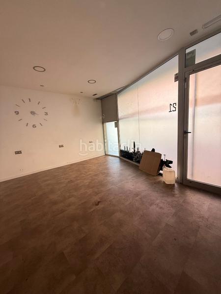 Foto a82a154e-0509-4781-9b29-a53ffa711884. Lloguer local comercial a Can Vidalet Esplugues de Llobregat